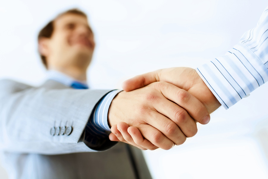 當“追夢人”父母遇上財產(chǎn)管理難題：上海離婚律師來支招