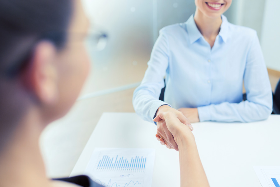 上海婚姻律師視角:女人離婚孩子撫養權歸屬的多維考量