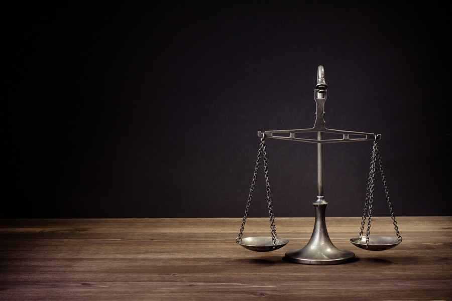 離婚時一方拒絕做親子鑒定如何確定處理？上海專業的婚姻律師告訴您