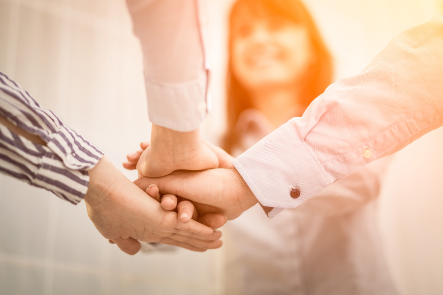 上海婚姻律師視角：男方起訴離婚時孩子的撫養(yǎng)權判定