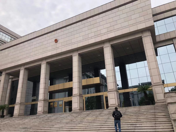 單方面離婚雙方的財(cái)產(chǎn)應(yīng)該怎么分配？上海市著名離婚律師為您講解