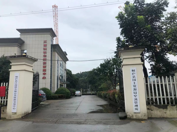 夫妻離婚孩子18滿周歲了財產怎么分？上海離婚案好律師為您解答