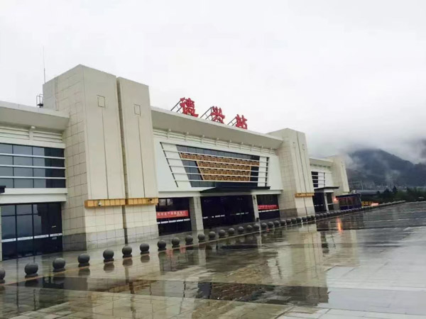 家庭暴力離婚賠償的法律分析是怎樣的？上海在線律師告訴您