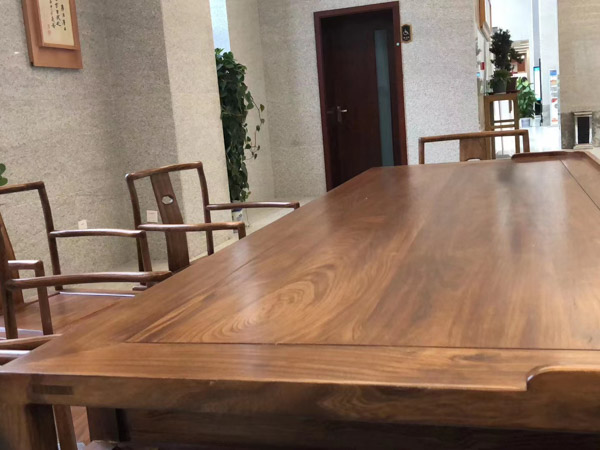 上海婚姻律師來講講婚后與其他成員共同生活如何確定夫妻共同財產