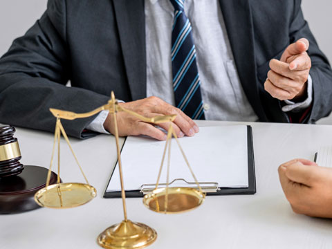 麻煩我和朋友準備登記結婚，但是他的離婚證找不到了，目前請問一下