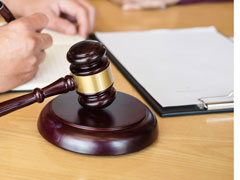 老婆出軌后發(fā)生車禍,撫養(yǎng)權(quán)我拿到的幾率有多少